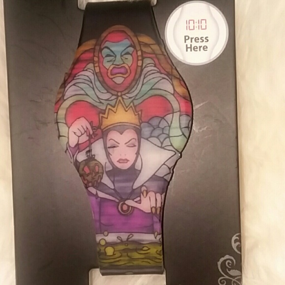NWT Disney Snow White  LED Watch 6+ Cool - Picture 2 of 8
